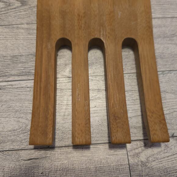 Island Bamboo Salad Hands Set of 2 – Natural Wood Claw Servers Tossing Tools - Picture 6 of 10